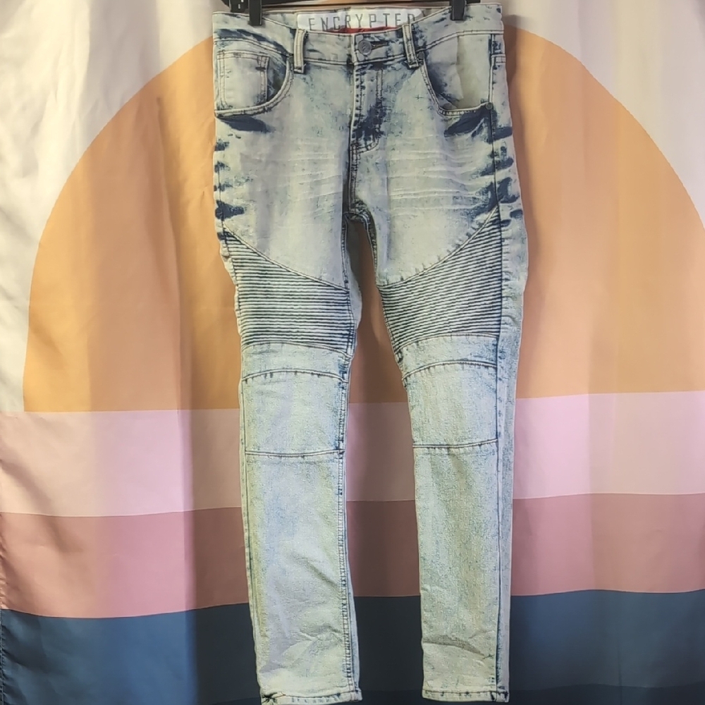 Men's Encrypted Light Blue Jeans 32